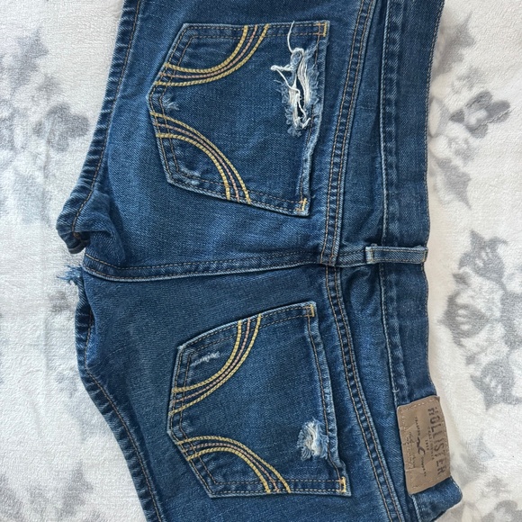 Hollister Jean Shorts - Picture 4 of 4
